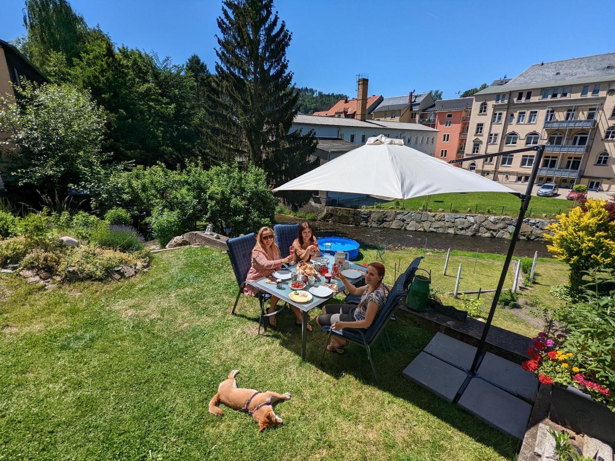 F1 - Urlaubsmagie - Helle Wohnung Mit Sauna & Pool & Whirlpool Зебниц Экстерьер фото